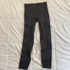 Lululemon Ebb to Street leggings